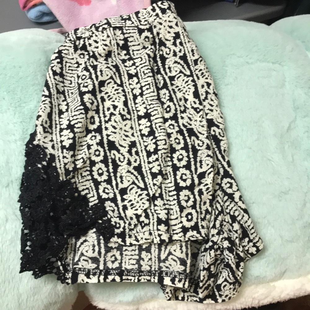 Flowing dressy shorts